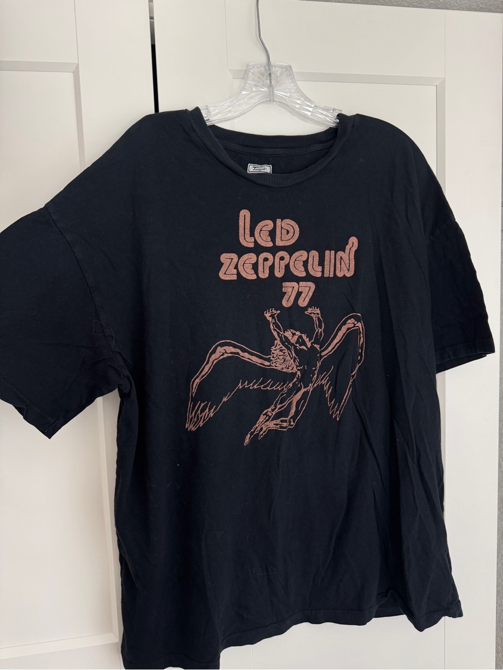 American Eagle Led Zeppelin Black Graphic Tee with Tan Print L/Xl
